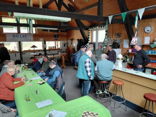 alte Bekannte treffen sich